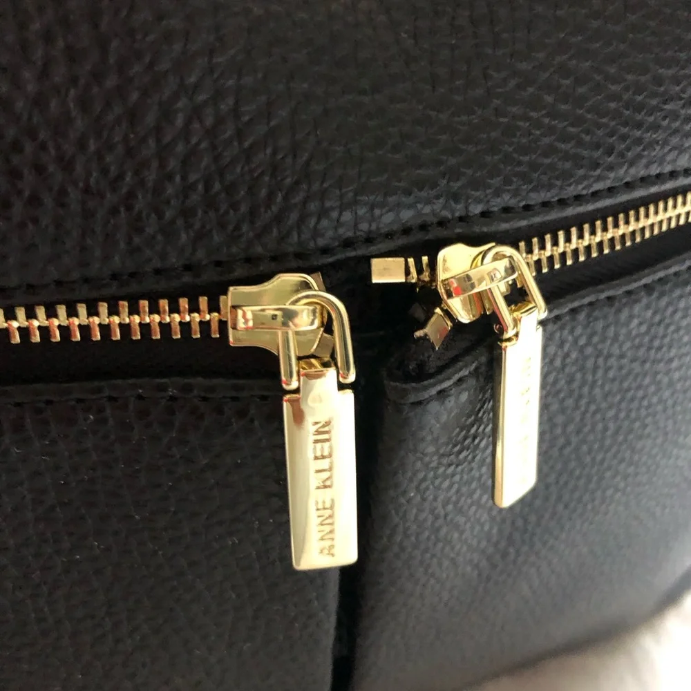 Anne Klein Black Tote Bag - Picture 4 of 7